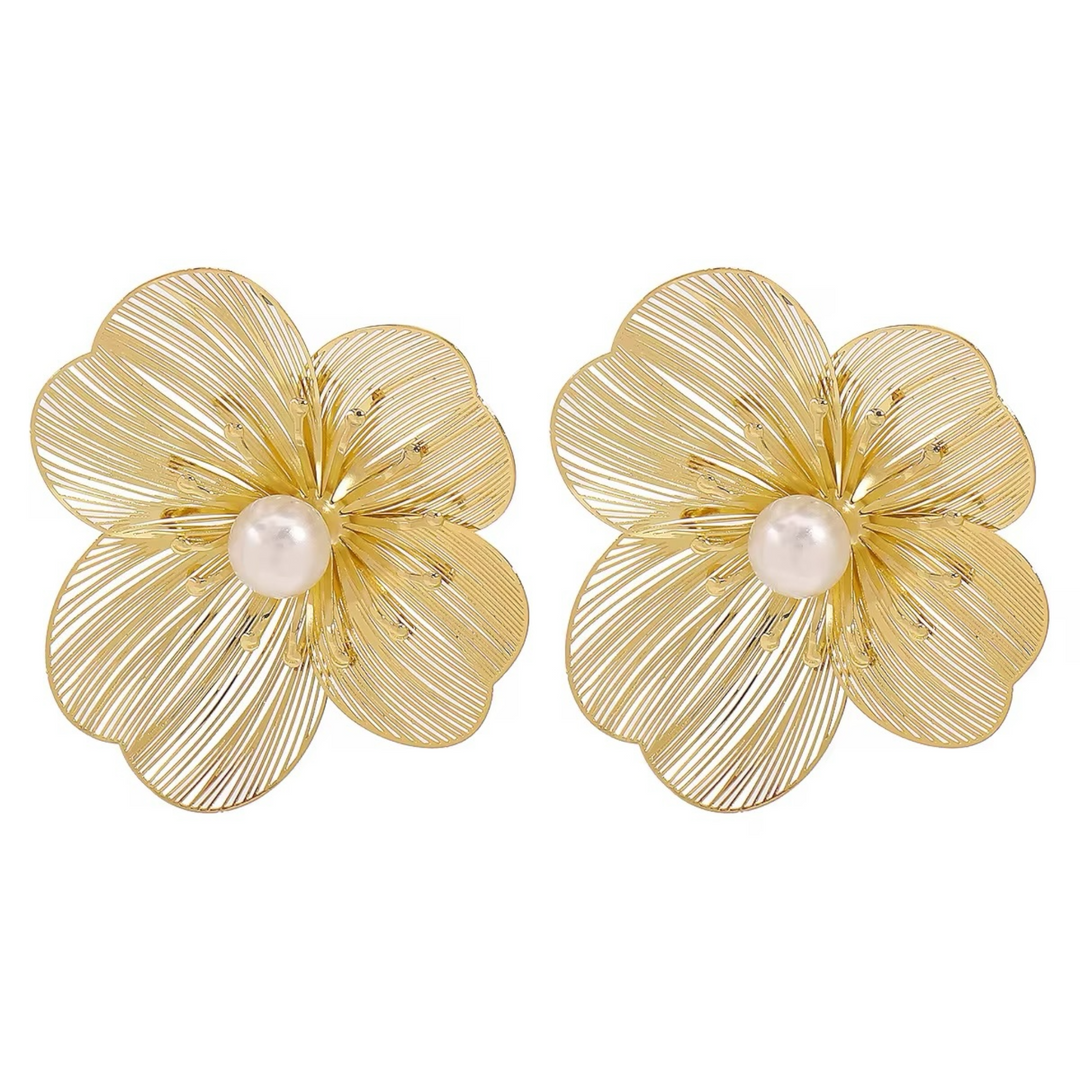Orecchini geometrici in metallo a forma di fiore con perle